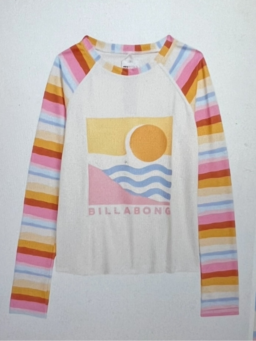 *Billabong Kids' Rising Sun LS Rashguard 
       Size 12 Excellent condition